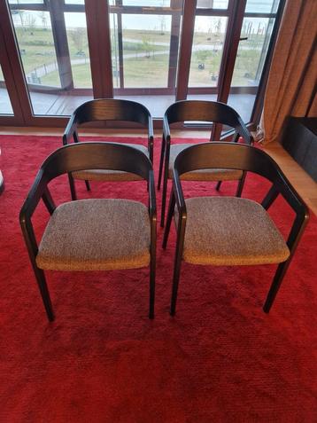 4 eetkamerstoelen model Volterra zwart hout, canvas zitting beschikbaar voor biedingen