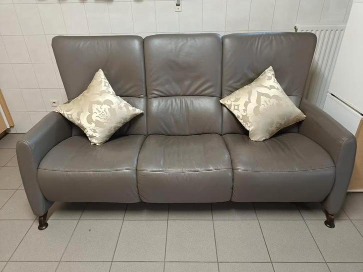 Taupe Leer Zetel 3-persoons, Huis en Inrichting, Zetels | Zetels, Zo goed als nieuw, Rechte bank, Driepersoons, 150 tot 200 cm