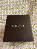 Montre Gucci twirl dorée, Bijoux, Sacs & Beauté, Enlèvement, Cuir