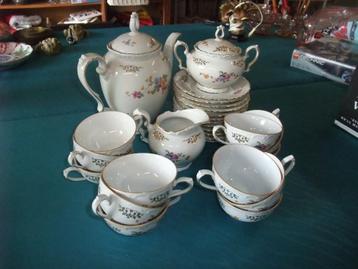 très beau service à café ancien en porcelaine (12 pers.) beschikbaar voor biedingen