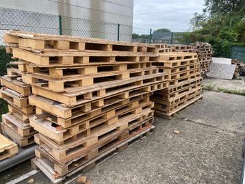 GRATIS Op te halen > houten paletten beschikbaar voor biedingen