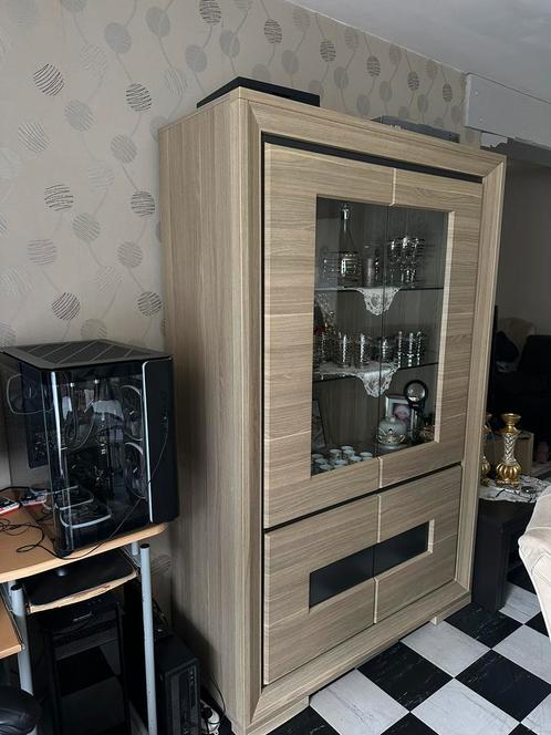 Vitrine moderne Très bon état Moderne kast In perfecte staat, Huis en Inrichting, Kasten | Vitrinekasten, Met deur(en), Ophalen