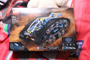 Véhicule de transformation Lego 42140 Technic avec App Contr disponible aux enchères