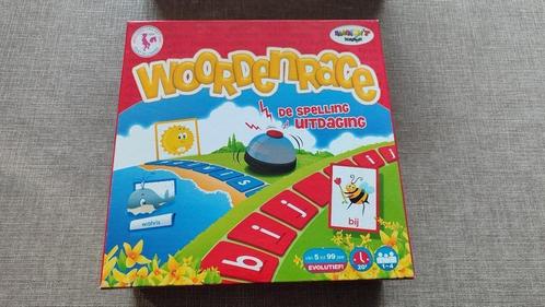 Asmodee - Woordenrace, Hobby en Vrije tijd, Gezelschapsspellen | Kaartspellen, Zo goed als nieuw, Een of twee spelers, Drie of vier spelers