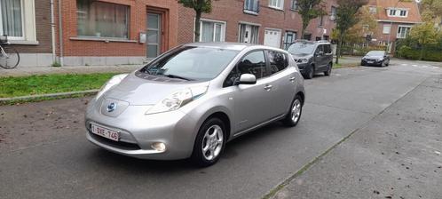 Nissan Leaf Accenta 2017 grijs, Autos, Nissan, Particulier, Leaf, Caméra, Électrique, 5 portes, Automatique, Argent ou Gris, Noir