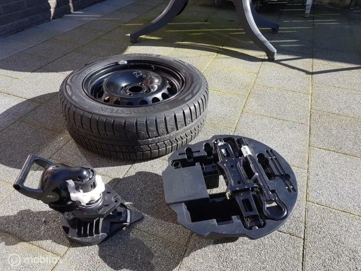 Reservewiel ophangmechanisme origineel Renault Clio IV, Auto-onderdelen, Overige Auto-onderdelen, Renault, Nieuw, Ophalen of Verzenden