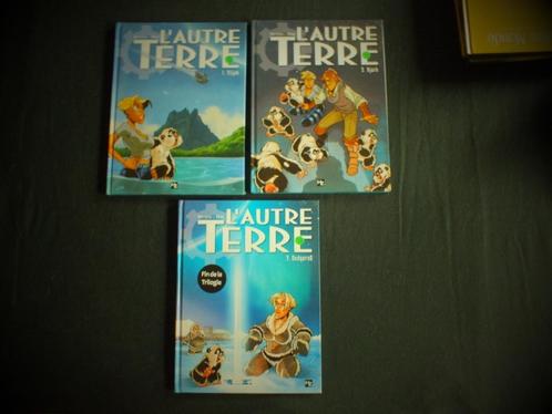 L'AUTRE TERRE (3 ALBUMS EO) EDITIONS P.T PRODUCTIONS, Livres, BD, Comme neuf, Plusieurs BD, Enlèvement ou Envoi