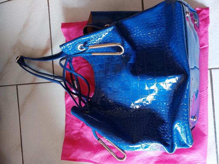 Set handtassen (mogelijk om er 1 te kopen), Handtassen en Accessoires, Tassen | Damestassen, Nieuw, Handtas, Blauw, Ophalen