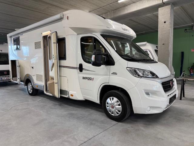 MOTORHOME RAPIDO 691FF, Caravans en Kamperen, Caravans, Particulier, tot en met 4, 2000 kg en meer, Rapido, Frans bed, Hefbed
