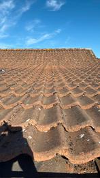 700 dakpannen te koop vuil maar nog in goede conditie, Doe-het-zelf en Bouw, Dakpannen en Dakbedekking, Ophalen, Dakpannen, Rood