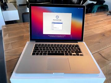 MacBook Pro 15inch beschikbaar voor biedingen