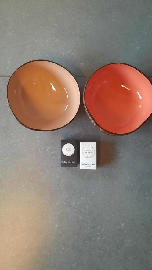 coconut bowls, Huis en Inrichting, Woonaccessoires | Schalen en Manden, Nieuw, Schaal, Rond, Overige materialen, Ophalen of Verzenden