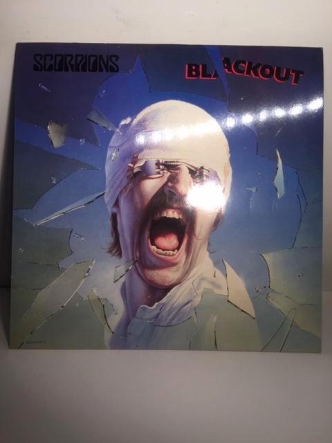 LP - Scorpions - Blackout ( Vinyl ), Cd's en Dvd's, Vinyl | Rock, Zo goed als nieuw, Overige genres, 12 inch, Ophalen of Verzenden