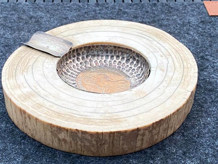 19e eeuwse asbak met Oostenrijkse sterling zilveren munt, Antiek en Kunst, Antiek | Woonaccessoires, Ophalen of Verzenden