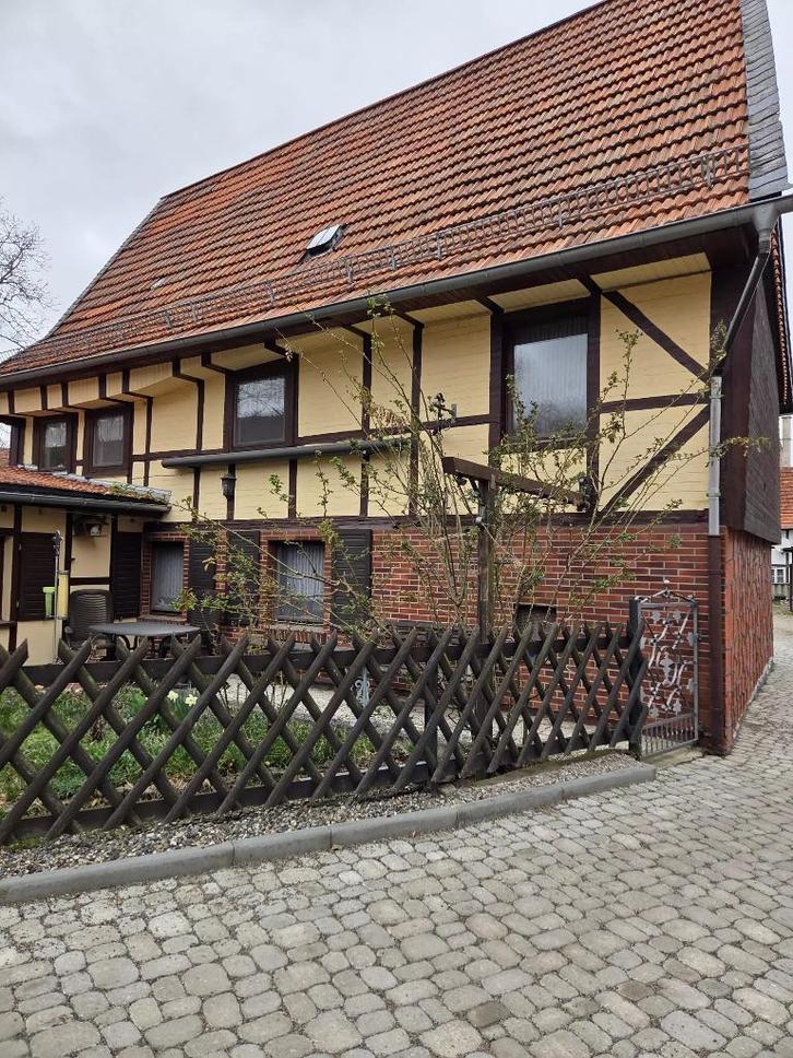 Tweegezinswoning met bijgebouw pand met perceel 219 m2, Immo, Étranger, Allemagne, Maison d'habitation, Village