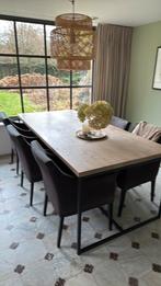 Massief eiken tafel met 8 linteloo stoelen, Huis en Inrichting, Ophalen, Zo goed als nieuw