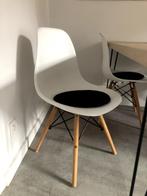 4 chairs white eetkamerstoel stoelen, Huis en Inrichting, Vier, Gebruikt, Hout, Wit