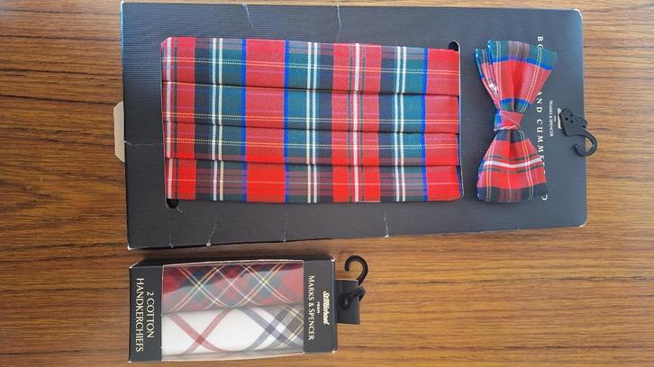 Vlinderdas met buikband en pochet voor heren in one size, Verzamelen, Overige Verzamelen, Nieuw, Ophalen of Verzenden