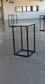 Table haute, Enlèvement, Comme neuf