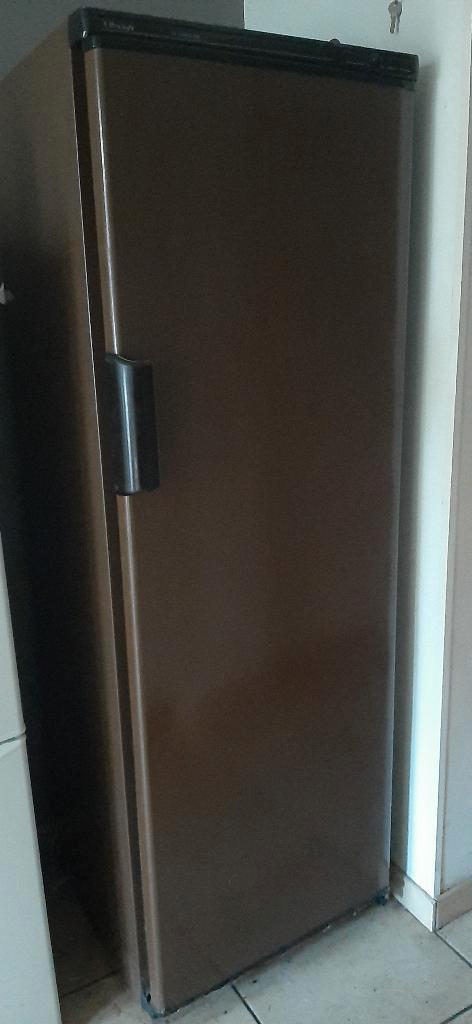 Wijnkelder, Elektronische apparatuur, Koelkasten en IJskasten, Zo goed als nieuw, 200 liter of meer, 160 cm of meer, 45 tot 60 cm