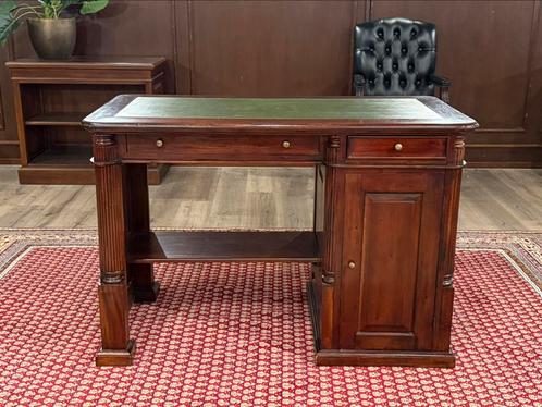 Klassiek Engels bureau #513, Huis en Inrichting, Bureaus, Zo goed als nieuw, Bureau, Ophalen of Verzenden