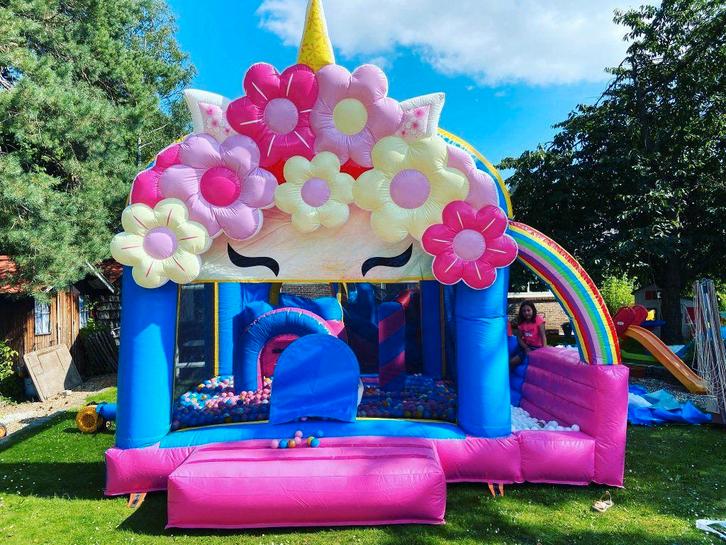 Springkasteel cupcake te huur regio Brecht, Hobby & Loisirs créatifs, Articles de fête | Location, Neuf, Enlèvement