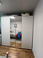 Witte kleerkast met spiegel en schuifdeuren., Huis en Inrichting, Kasten | Kleerkasten, Ophalen, Gebruikt, 200 cm of meer, Met hangruimte