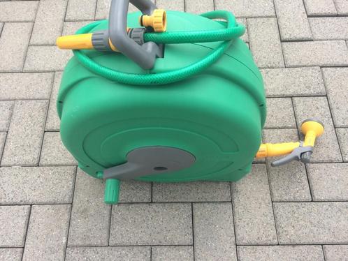 Tuinslang op rol 40m, Tuin en Terras, Tuinslangen, Zo goed als nieuw, Tuinslang, Ophalen