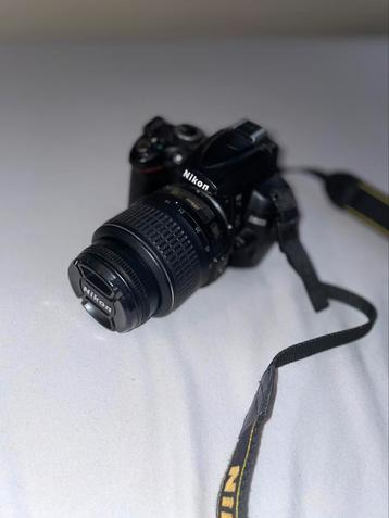 Nikon D5000 + Lens & Lader beschikbaar voor biedingen