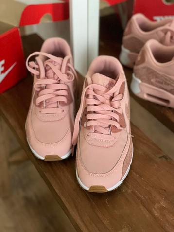 Basket Nike air max 90 beschikbaar voor biedingen