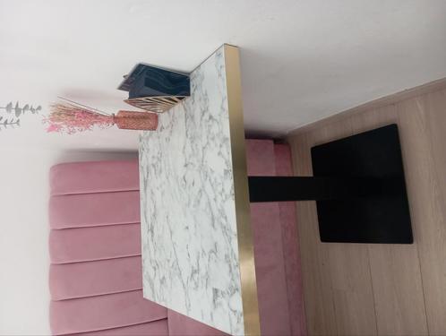 Table avec pied noir, Zakelijke goederen, Horeca | Meubilair en Inrichting, Ophalen