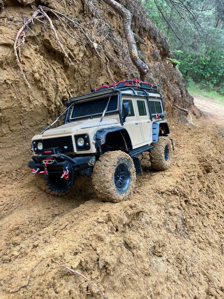 Rc traxxas landrover defender, Hobby en Vrije tijd, Modelbouw | Radiografisch | Auto's, Zo goed als nieuw, Ophalen