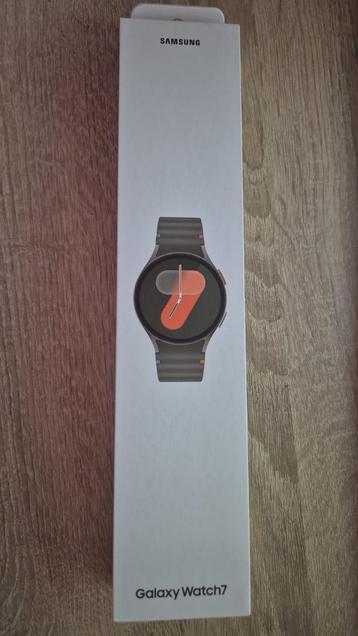 Samsung Galaxy Watch 7 (nieuw) beschikbaar voor biedingen