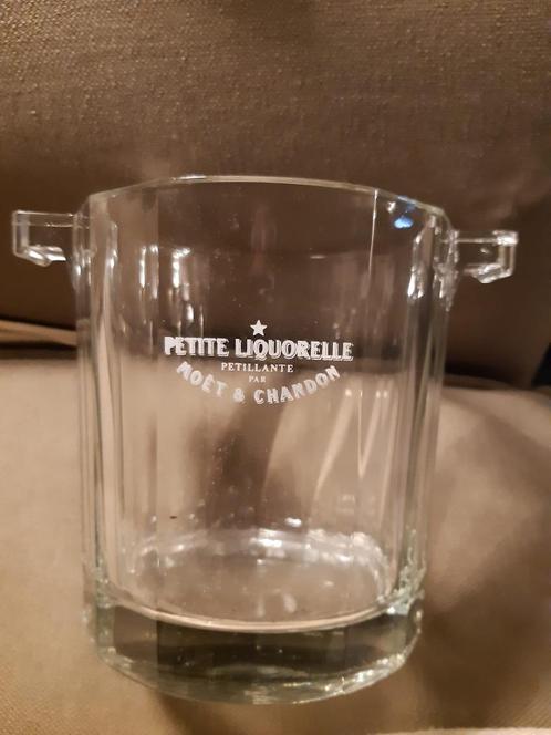Seau à glace Petite Liquorelle Moët & Chandon - verre, Antiek en Kunst, Antiek | Glaswerk en Kristal, Ophalen of Verzenden