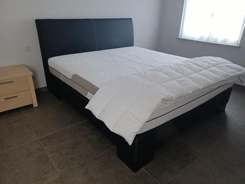 Boxspring DV bedding nieuwstaat 1,80 X 2 m. zonder matras, Huis en Inrichting, Slaapkamer | Boxsprings, Zo goed als nieuw, 180 cm