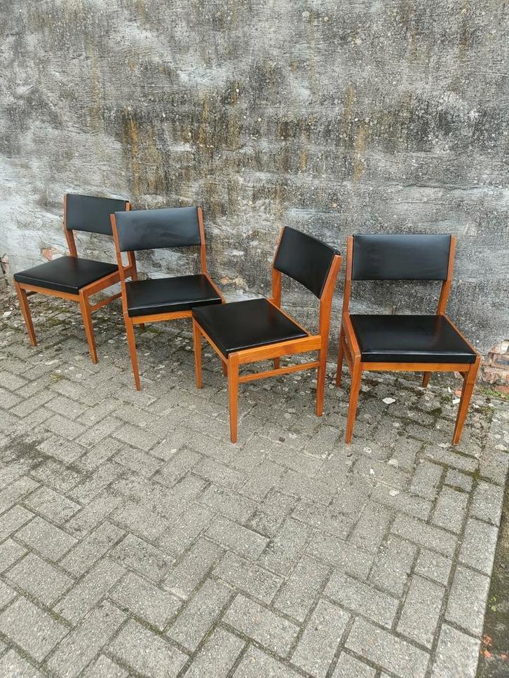 Vintage set van 4 stoelen Peter de Bruyne voor V-vorm, Antiek en Kunst, Antiek | Meubels | Stoelen en Sofa's, Ophalen