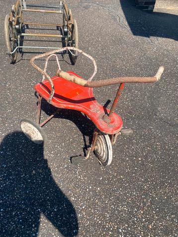 Oude kinderfiets / driewieler Flandria beschikbaar voor biedingen