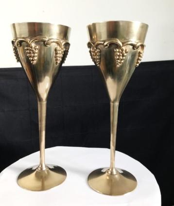 Koperen champagne kelk beschikbaar voor biedingen