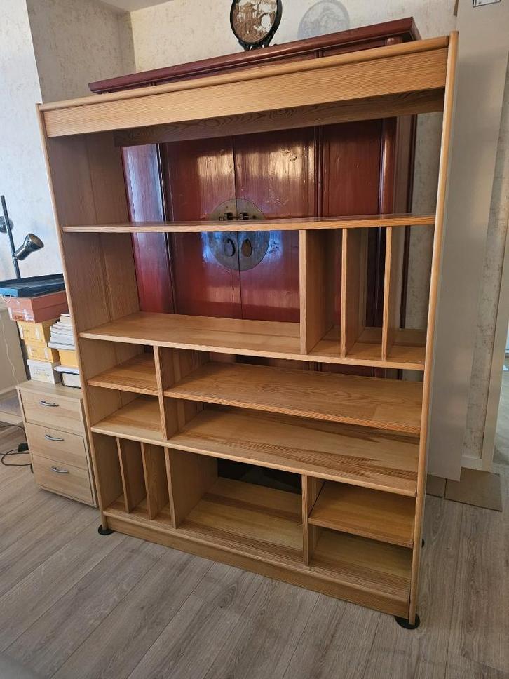 MEUBEL IN PIJNHOUT - MEUBLE EN PIN MASSIF - SOLID PINE WOOD, Divers, Divers Autre, Utilisé, Enlèvement