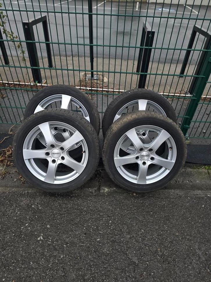 Winterbanden met velgen 225/50 r17, Auto-onderdelen, Banden en Velgen, Band(en), Winterbanden, Ophalen