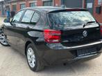 BMW 1 SERIE ✅1 REEKS 114i  GARANTIE BENZINE CARPLAY, Auto's, 4 cilinders, Zwart, 130 g/km, Dealer onderhouden
