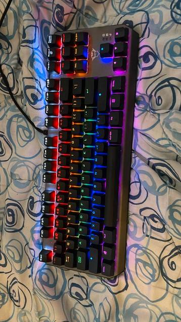 Trust GXT 834 callaz TKL gamingtoetsenbord qwerty zwart beschikbaar voor biedingen