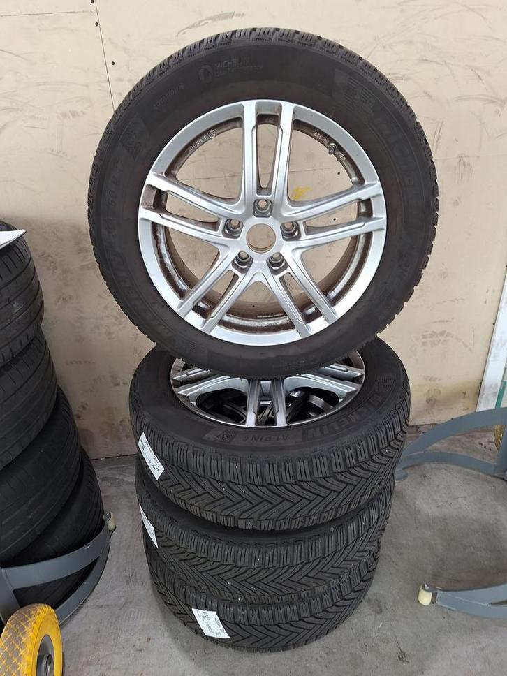 Bmw X1 Winterset 17 Inch, Auto-onderdelen, Banden en Velgen, Banden en Velgen, Winterbanden, 17 inch, 205 mm, Personenwagen, Gebruikt