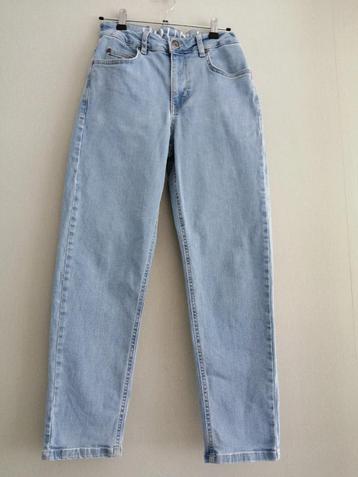 mooie jeansbroek Hound  maat 12/13 jaar beschikbaar voor biedingen
