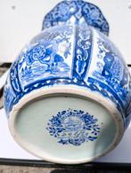 Delfts blauwe trompetvaas Royal Sphinx Maastricht, Antiquités & Art, Antiquités | Porcelaine, Enlèvement