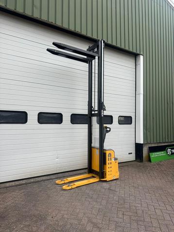 Electrische stapelaar nieuwstaat beschikbaar voor biedingen
