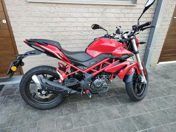 Benelli BN125 moto - in perfecte staat beschikbaar voor biedingen