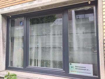 Lot van 3 soorten PVC ramen met dubbele beglazing  beschikbaar voor biedingen