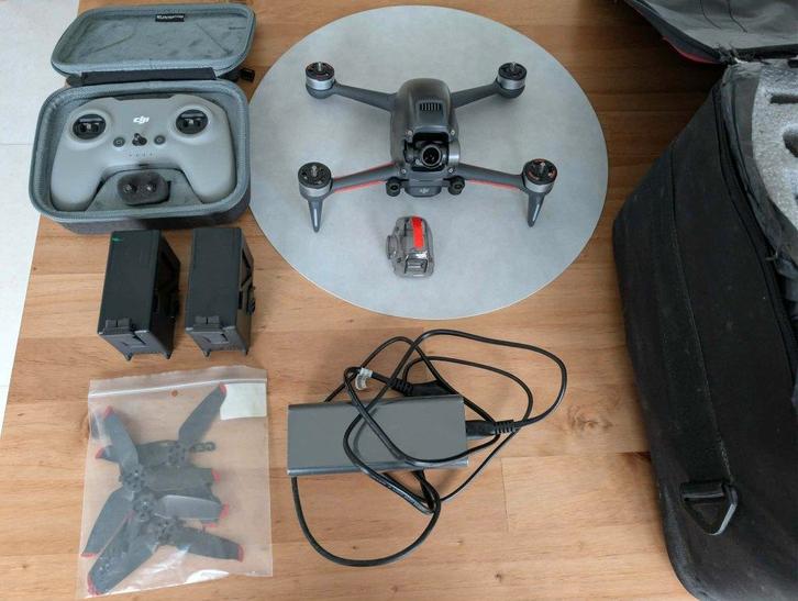 DJI FPV, TV, Hi-fi & Vidéo, Drones, Comme neuf, Drone avec caméra, Qualité supérieure, DJI, 250 à 900 g, 30 à 45 minutes, 5 à 10 km