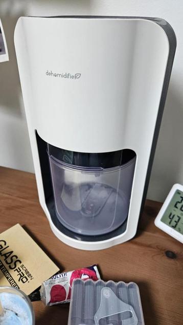 Luchtontvochtiger - 1200 ml beschikbaar voor biedingen